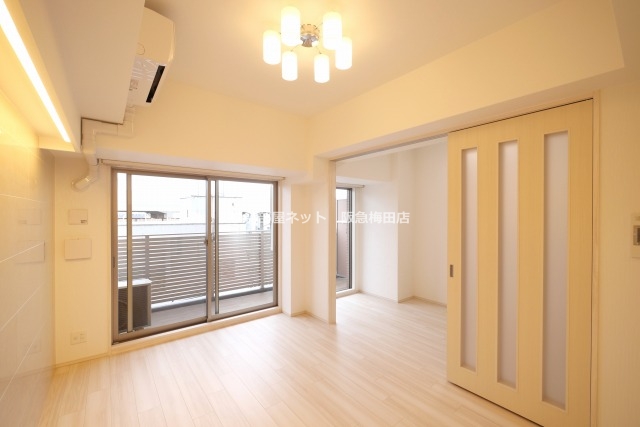 居室・リビング　同シリーズ別部屋仕様写真イメージとなります。