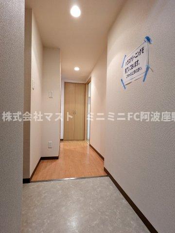 玄関　※別号室参考写真