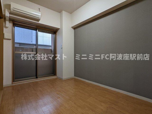 居室・リビング　※別号室参考写真