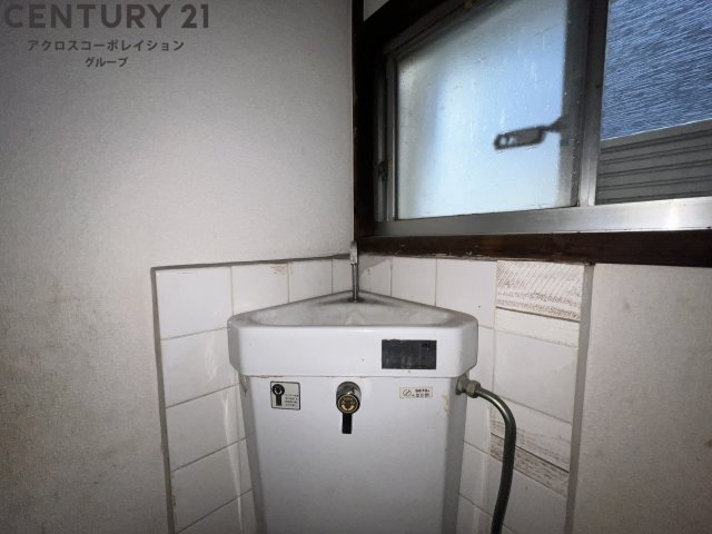 洗面設備　トイレに手洗い場