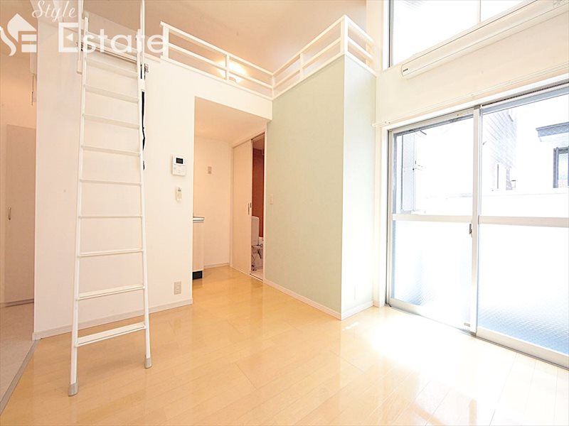 居室・リビング　内装