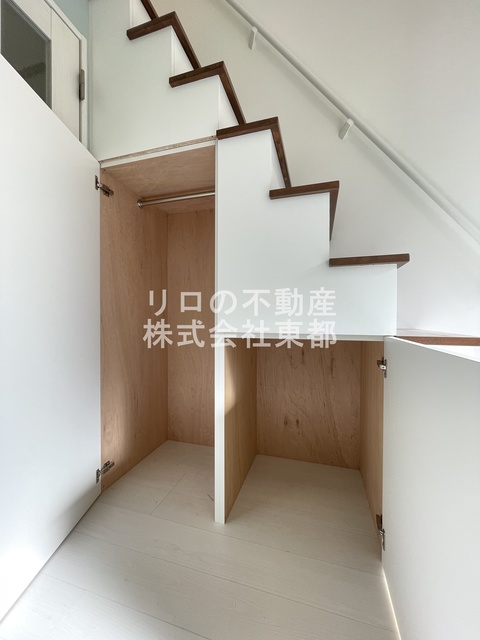 収納　パイプハンガー付き☆畳まず衣類を掛けることができます♪