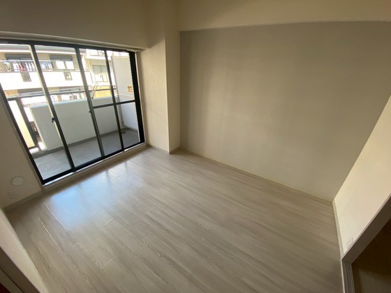 居室・リビング　※別の部屋の写真です