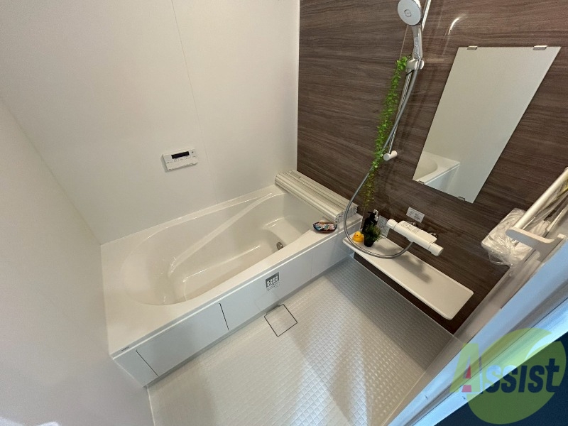 バス・シャワールーム　ユニットバスです。疲れを癒すのに欠かせませんね！