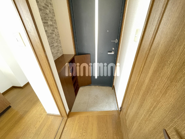 玄関　シューズボックス付きです