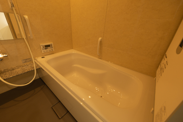 バス・シャワールーム　◆追焚のできる広々としたバスルームです♪◆