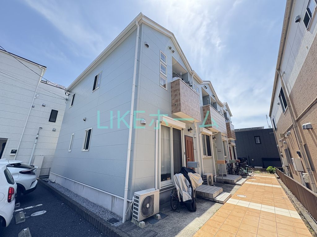 建物外観　駐車場