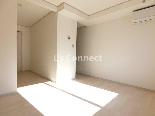 居室・リビング　居室と寝室を分けて生活できる１ＬＤＫ。