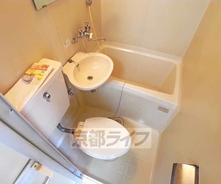 バス・シャワールーム　綺麗なユニットバスです。