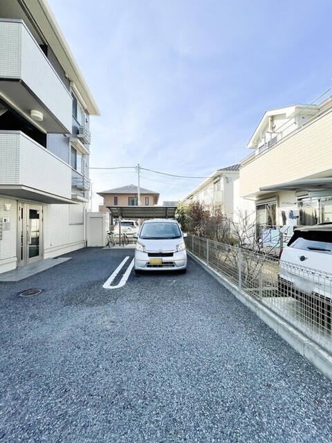 駐車場　駐車場