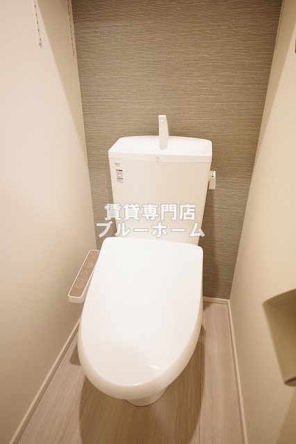 トイレ　温水洗浄便座付のトイレ！