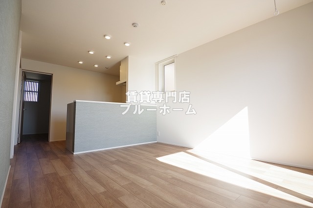 その他　リビングの別アングルです！