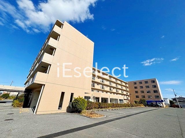 建物外観　フルリノベーション済みのRC造マンションです。