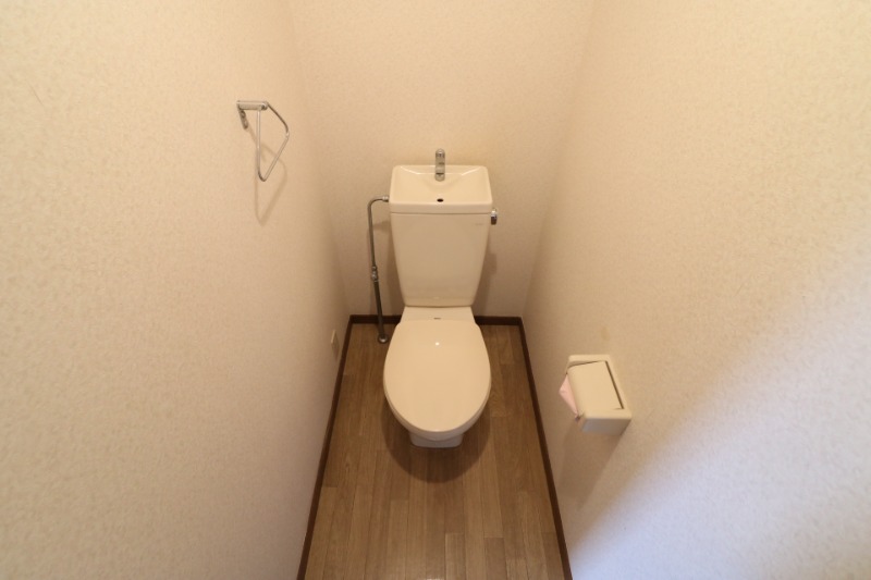 トイレ　清潔感のある空間です。