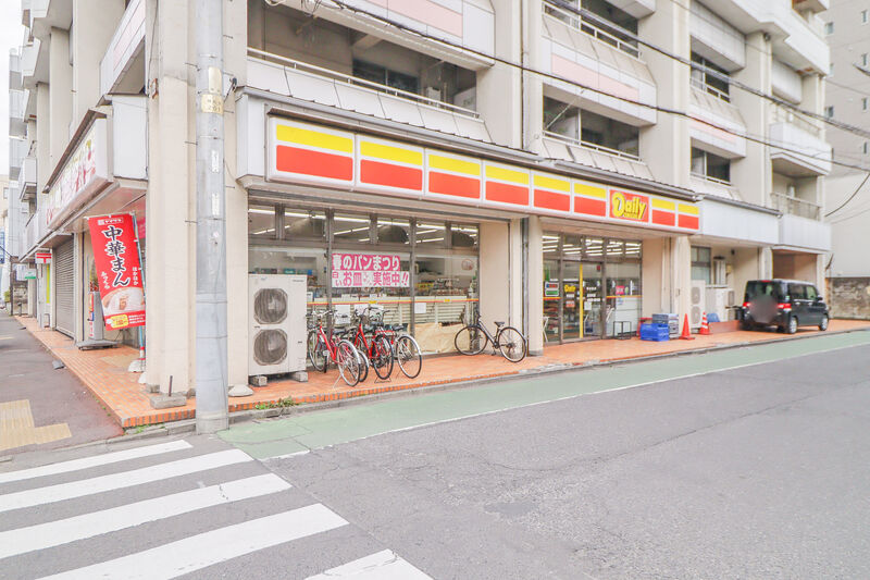 コンビニ　デイリーヤマザキ宇都宮店（コンビニ）まで183m