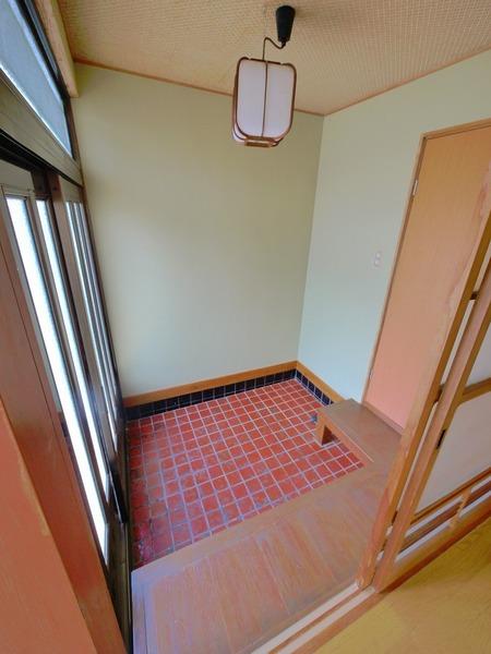 渡辺貸家 東棟の玄関写真