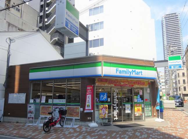 コンビニ　ファミリーマート伏見町二丁目店（コンビニ）まで1074m
