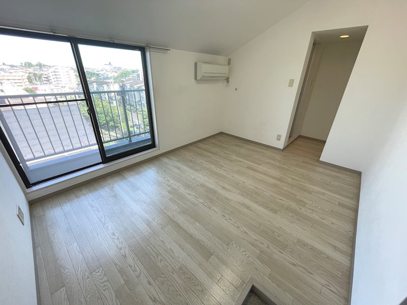 居室・リビング　別号室参考写真