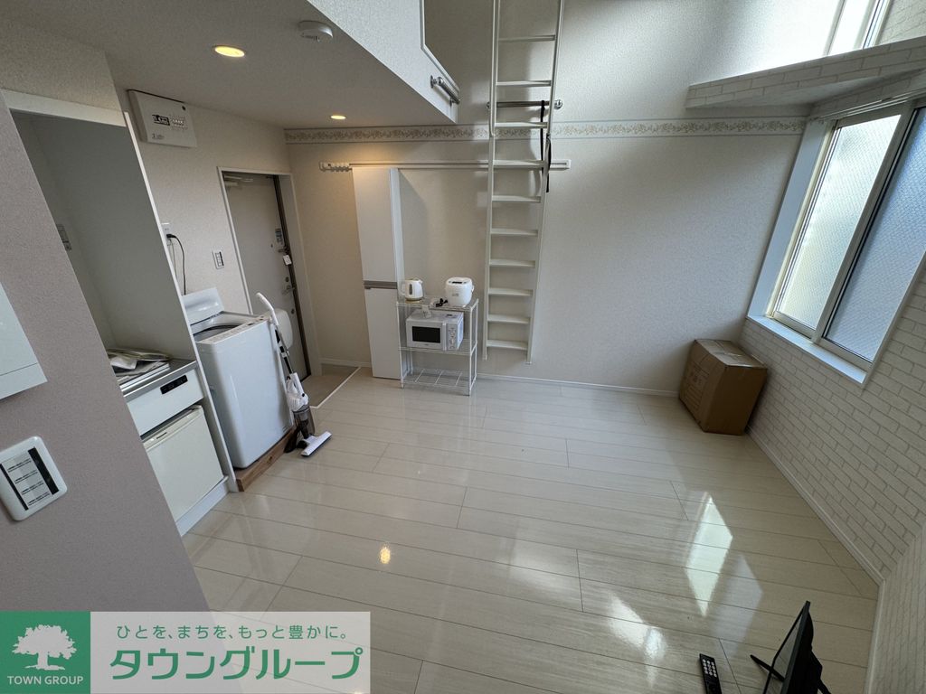 居室・リビング　エントランス