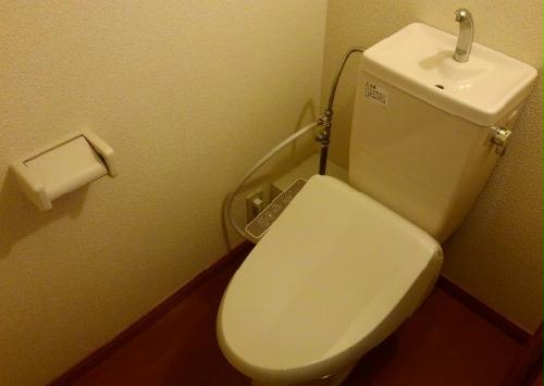 トイレ　温水洗浄便座付