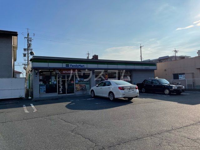 コンビニ　ファミリーマート 四日市鵜の森店（コンビニ）まで1175m