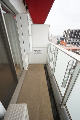 バルコニー　水曜日、営業時間外もご相談ください！