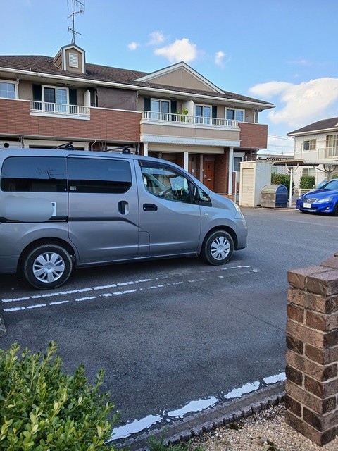 駐車場　駐車場