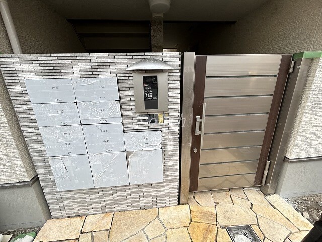 フジパレス高井田西V番館の外観写真