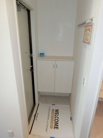 玄関　※別号室参考写真です