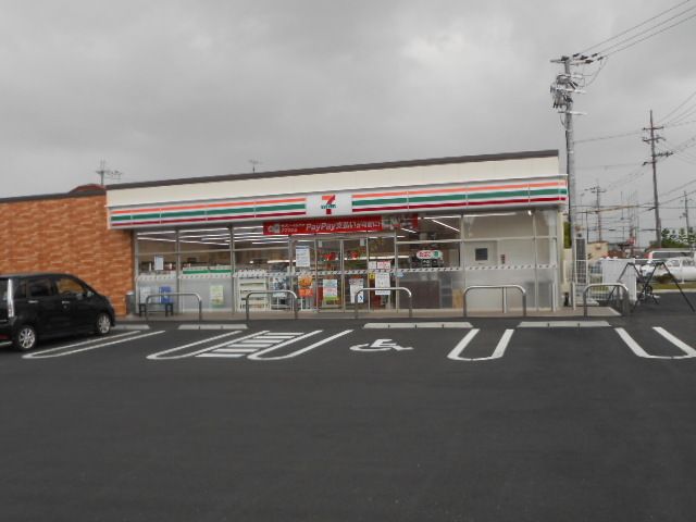 コンビニ　セブンイレブン彦根八坂店様（コンビニ）まで870m