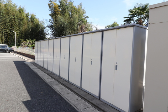 エントランス　倉庫