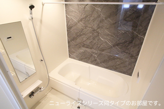 バス・シャワールーム　同施工会社の同仕様写真です。