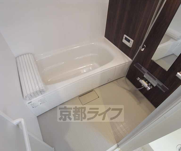 バス・シャワールーム　綺麗なお風呂です。