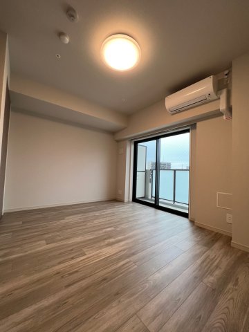 居室・リビング　こちらのリビングで趣味の時間をお楽しみください