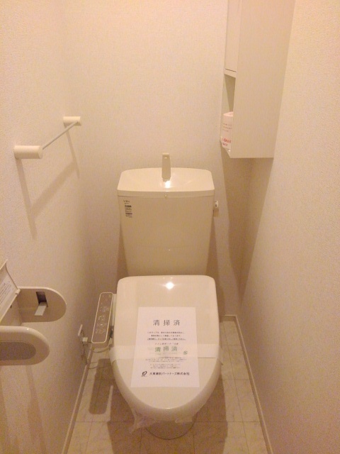 ＪＲ青梅線 福生駅 徒歩7分 2階建 築10年のトイレ写真