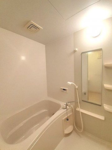 バス・シャワールーム　きれいなお風呂です