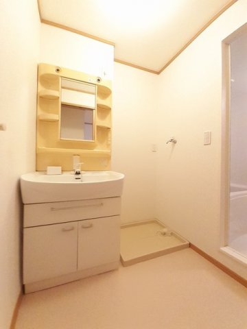 洗面設備　忙しい朝には欠かせない洗面所です