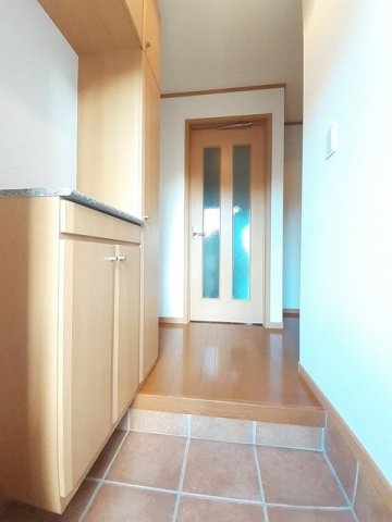 玄関　シンプルで使いやすい玄関です