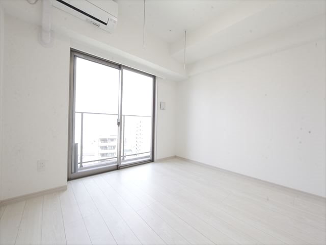 その他部屋・スペース　洋室6.2帖　エアコン完備　バルコニーに面しています