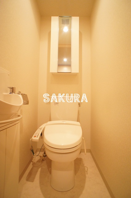 トイレ　嬉しい温水洗浄便座♪