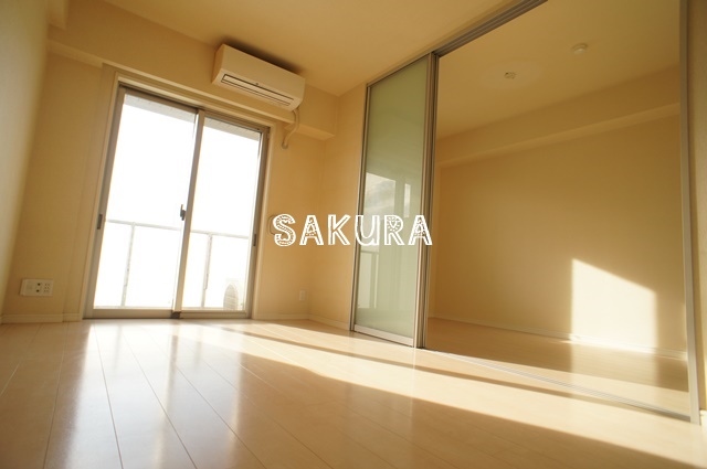 居室・リビング　開放感のあるゆったりとしたお部屋です♪