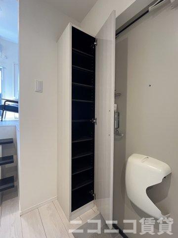 玄関　モデルルームの為、現状を優先致します。