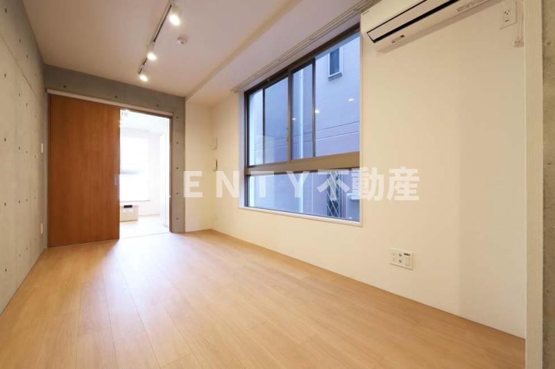 居室・リビング　こちらのリビングで趣味の時間をお楽しみください