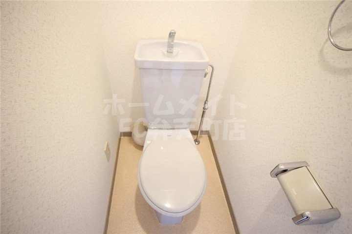 トイレ　清潔感のあるトイレです