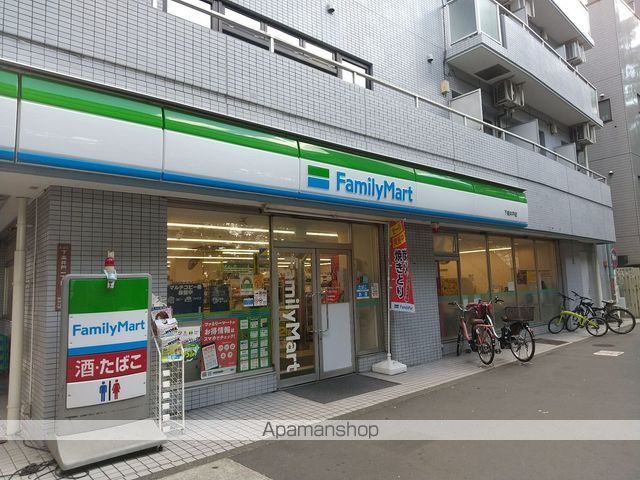 コンビニ　ファミリーマート（コンビニ）まで444m