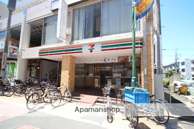 コンビニ　セブンイレブン（コンビニ）まで453m