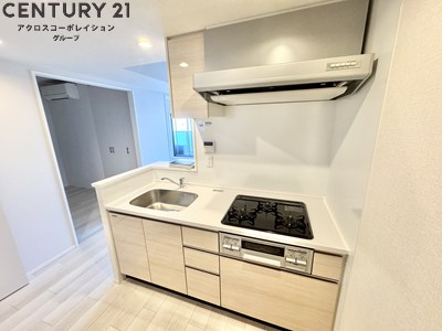 キッチン　3口ガスコンロ付で機能的なキッチンです！