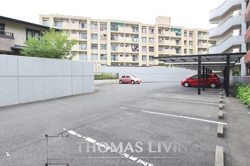 駐車場　※他の部屋サンプル画像です。