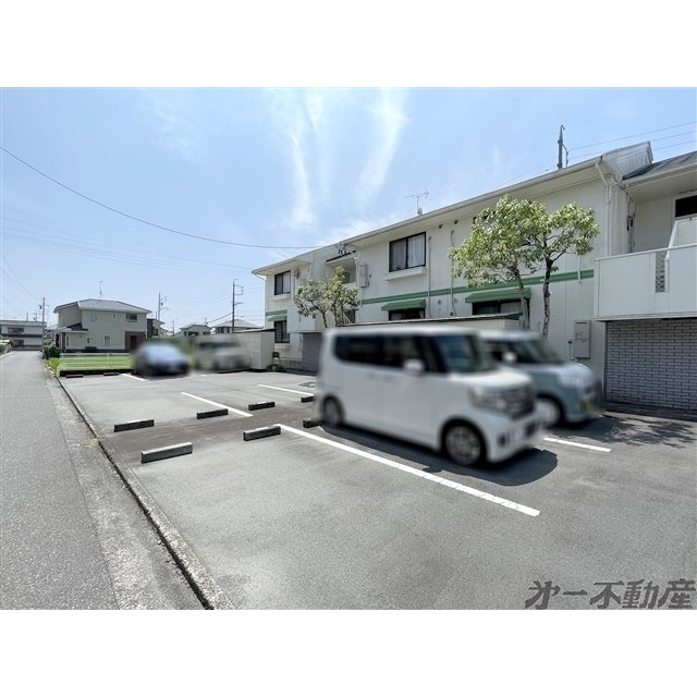 駐車場　駐車場