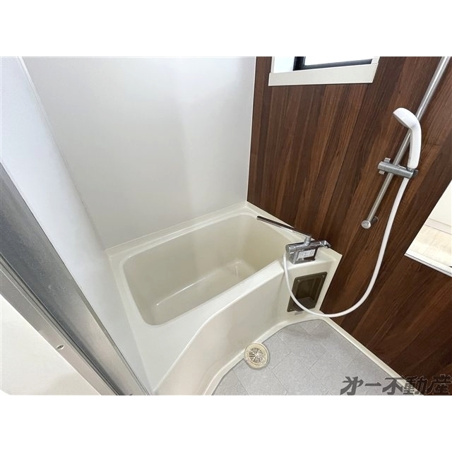 バス・シャワールーム　バスルーム